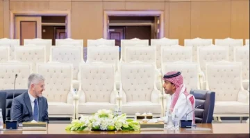 اعتدال” يستقبل مستشار الأمن النمساوي لبحث استراتيجيات مواجهة التطرف عالميًا